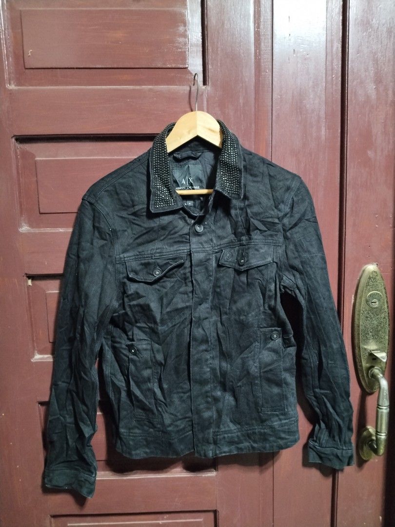 Armani exchange denim jacket (Category: Announcements) located in Caloocan City. Submitted by lux.05 (Listing ID 1468639939, Image 1). Description: good as new no issue size small to med women's small men's Dm.