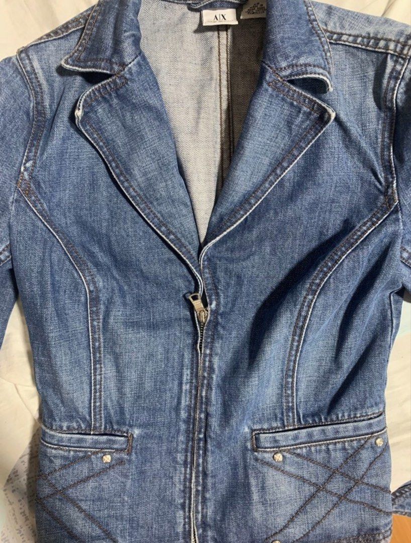Armani Exchange Denim Jacket Blazer (Category: Coats, Jackets and Outerwear) located in Quezon City. Submitted by hey.rhiptide (Listing ID 1468606743, Image 1). Description: tailored fit! super nice irl.