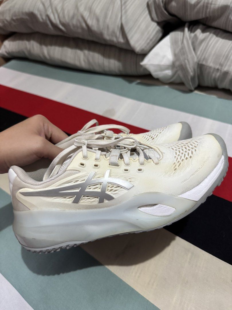 asics gel resolution x 25cm(NO LP) (Category: Sneakers) located in Quezon City. Submitted by mayos.onlineshop (Listing ID 1468505038, Image 2). Description: original bought in Japan w8 or 25cm w/o box this is well used & needs cleaning kaya selling low, brand new price is 1 0 , 1 2 0 pls manage your expectation rfs: need funds to upgrade paddle kayo na po mglinis at mdumi na po last pic when worn.