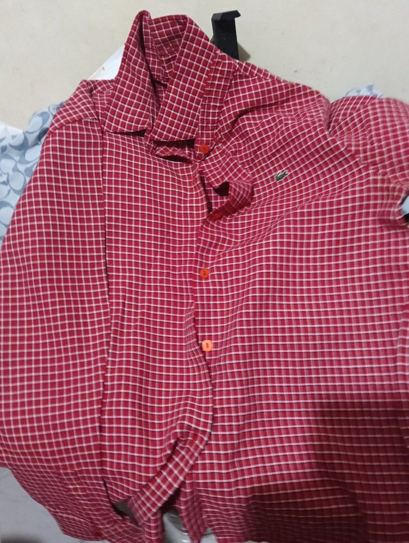 Assorted shirts & longsleeve. Unisex all medium size 300 each (Category: Looking For) located in Manila. Submitted by rakelherms (Listing ID 1468712161, Image 1). Description: - Brand: Levi Strauss & Co. - Style: Crew neck t-shirt with yellow collegiate chest lettering - Size: Medium (M) - Fit: Standard fit with short sleeves - Material: Comfortable cotton blend - Condition: Clean, minimal signs of previous wear.
