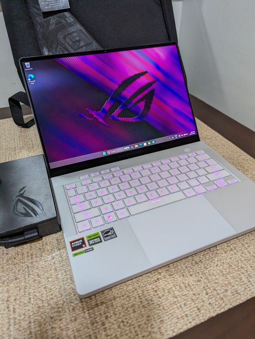 Asus ROG Zephyrus G14 OLED Ryzen9 RTX4060 (Category: Laptops & Notebooks) located in Angeles City. Submitted by pasabuyfromus (Listing ID 1468634618, Image 3). Description: OLED G14 kayooo dyaaan‼️ PM sa mga naghahanap 🔑🔑🔑 Pre-owned laptop and charger Almost 87% Battery Health Asus ROG Zephyrus G14 14inch OLED screen Ryzen 9-8945HS / RTX4060 16GB RAM / 1 TB SSD Windows 11 / Platinum white color freebie bag Cash or Bank Transfer accepted. Credi