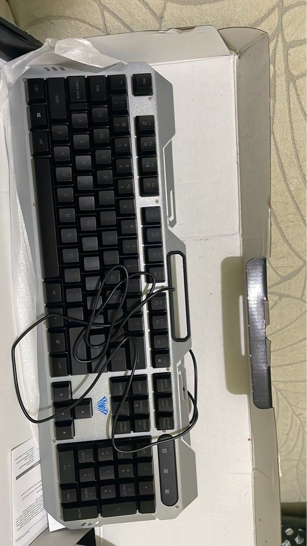 RUSH ASUS Vivobook V16 (Category: Laptops & Notebooks) located in Quezon City. Submitted by means_ (Listing ID 1468641256, Image 3). Description: 𝐀𝐬𝐮𝐬 𝐕𝐢𝐯𝐨𝐛𝐨𝐨𝐤 𝐕𝟏𝟔 𝐆𝐚𝐦𝐢𝐧𝐠 𝐋𝐚𝐩𝐭𝐨𝐩 [RTX 4050][Intel Core 5 210H][8GB RAM][5 NVIDIA GeForce RTX 4050 8GB GDDR7 ✅Intel® Core™ 5 210H Processor(8cores, 12Threads) ✅8GB DDR5 RAM ✅512GB M.2 NVMe PCIe 4.0 SSD ✅16” FHD+ 165Hz IPS Display ✅Backlit Keyboard ✅Windows 11 Pro Inclusions: Key
