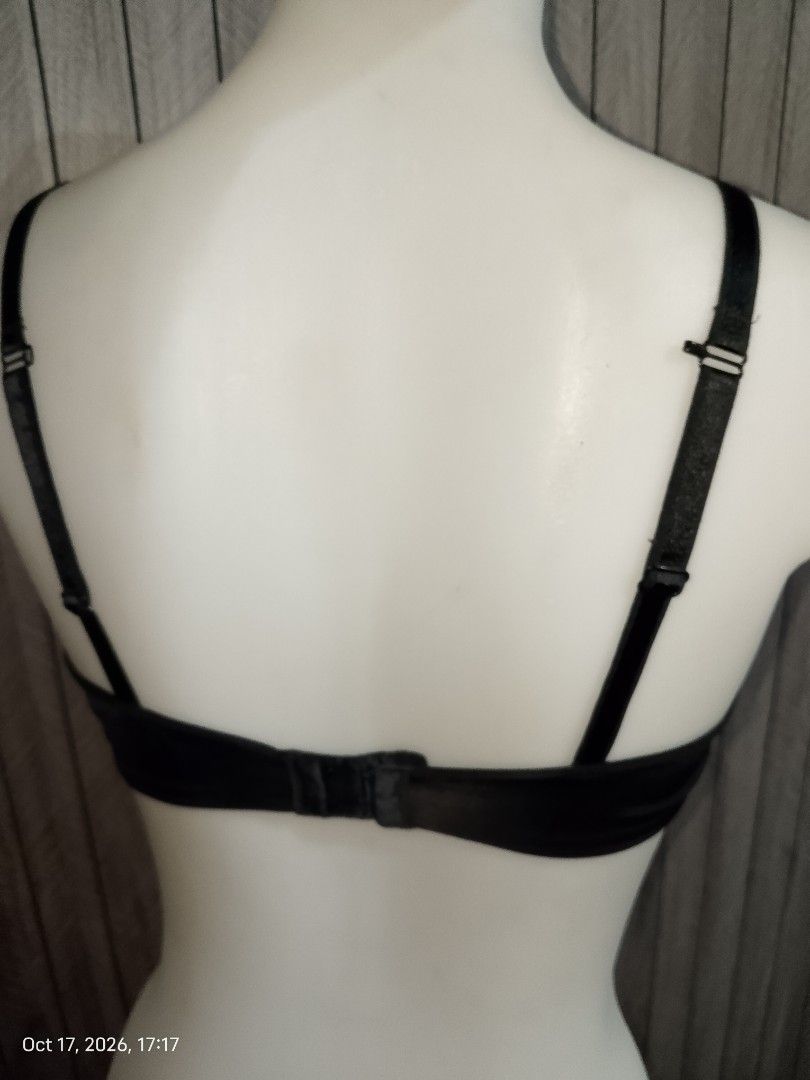 Auden 34d bra nonwire padded black (Category: Undergarments & Loungewear) located in Manila. Submitted by truecrystal-1407 (Listing ID 1468589758, Image 3). Description: .