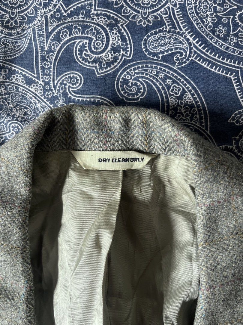 Augustus Gray Tweed Wool Blazer Jacket Coat (Category: Coats, Jackets and Outerwear) located in Paranaque City. Submitted by ryanbyt (Listing ID 1468602394, Image 2). Description: Augustus Gray Tweed Wool Blazer Coat Suit Jacket - Wool-blend material, gray satin lining - 9/10, good condition Dimensions Width 22” Length 32” Sleeves 25” Shoulders 17” Message for inquiries.