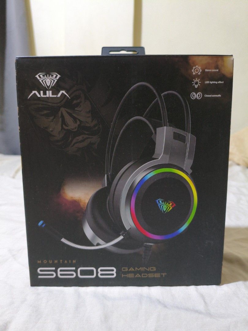 AULA Mountain S608 Gaming Headset (Category: Headphones & Headsets) located in Pasig City. Submitted by garage.sale89 (Listing ID 1468629243, Image 1). Description: - Model: AULA Mountain S608 Gaming Headset - Audio: Immersive stereo sound with 20Hz-20kHz frequency response and large 50mm speakers - Comfort & Isolation: Closed earmuffs effectively block outside noise - Mic: Flexible attached microphone for clear in-game communication - Aesthetics