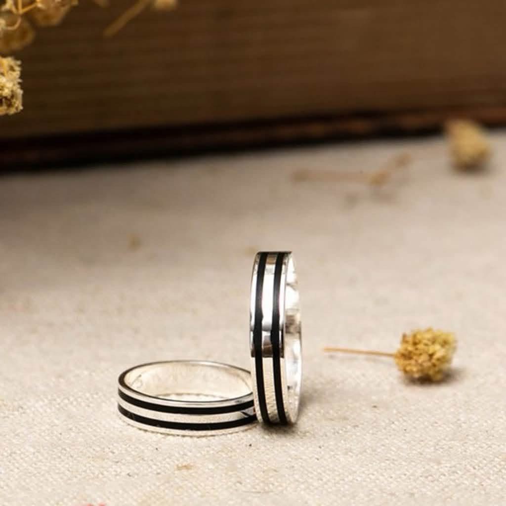 Authentic 92.5 Sterling Silver Couple Plain Style Ring, Wedding Ring (Available All Sizes) (Category: Rings) located in Manila. Submitted by pulzerasjewelry (Listing ID 1468575406, Image 3). Description: 100% Authentic 925 Silver Authentic Sterling Silver made in Italy ✔️Authentic 92.5 Sterling Silver ✔️Authentic Silver ✔️Zirconian Stone ✔️Made in Italy •Same day delivery for Metro Manila via Lalamove/Grab🛵 •LBC Shipment for Provinces area •Tikt