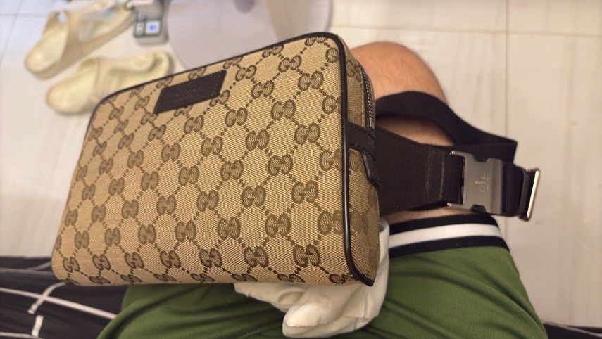 Authentic brand new gucci belt bag (Category: Luxury Bags & Wallets) located in Caloocan City. Submitted by prelovedbybets (Listing ID 1468500224, Image 3). Description: Belt bag bought in usa never been used authentic .