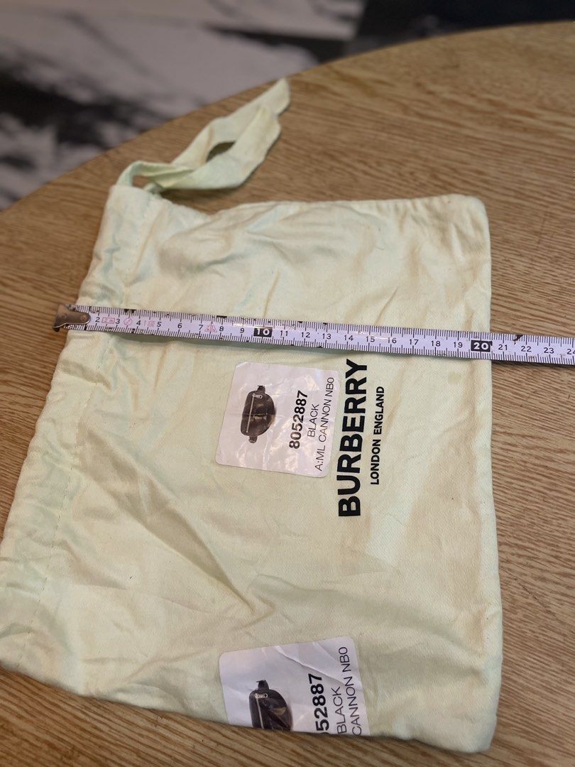 Authentic burberry dust bag (Category: Luxury Apparel) located in Cavite. Submitted by ohmie23 (Listing ID 1468685824, Image 1). Description: Authentic burberry dust bag.