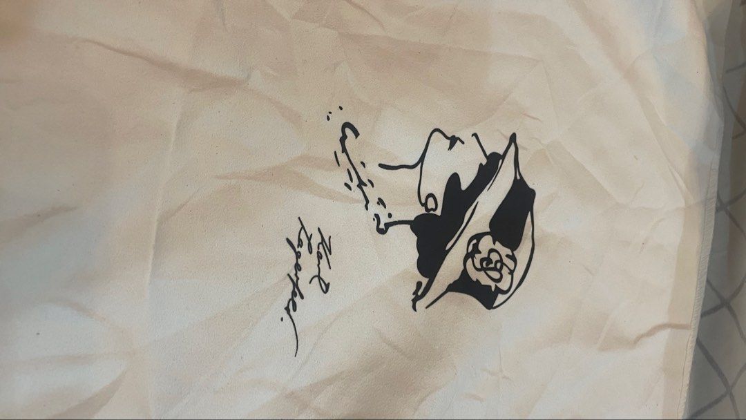Authentic chanel dustbag big size (Category: Luxury Apparel) located in Cavite. Submitted by ohmie23 (Listing ID 1468687674, Image 3). Description: Authentic chanel dustbag big size.