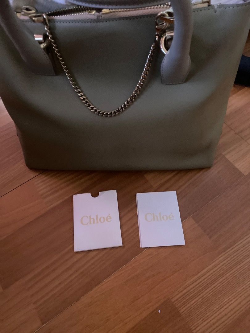 Authentic Chloe Bailey Bag (Category: Luxury Bags & Wallets) located in Manila. Submitted by franzboots95 (Listing ID 1468552664, Image 2). Description: - Authentic Chloé dust bag in a clean white shade - Standard medium size, perfect for safeguarding your designer bags - Features a convenient top drawstring closure - Signature gold Chloé logo printed on the front - Crafted from soft, high-quality cotton fabric - Pristine condition, clean inside 