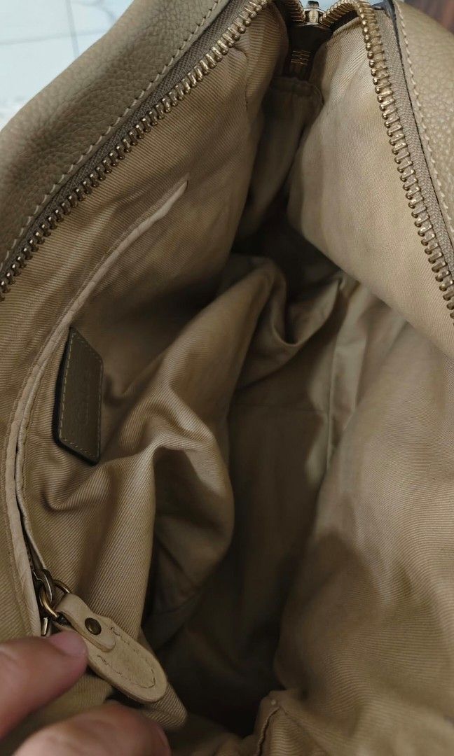 Authentic Chloe paraty bag (Category: Cross-body Bags) located in Davao. Submitted by baghunterluxxe (Listing ID 1468576329, Image 3). Description: guaranteed medium size in excellent condition.