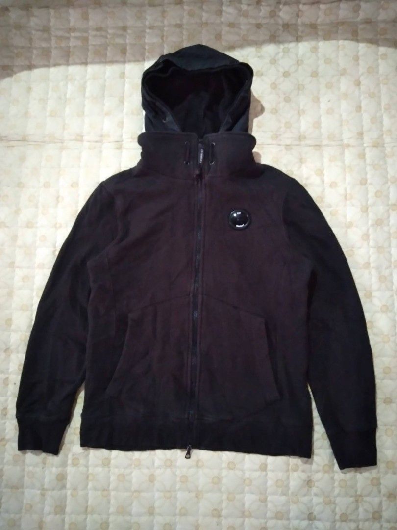 Authentic Cp Company Black Hoodie (Category: Coats, Jackets and Outerwear) located in Zamboanga. Submitted by nurbya898048 (Listing ID 1468663391, Image 1). Description: Dimesions; Width 19 Length 25 Black color way Double full Zip In good condition Presentable, no flaws Check all photos for details 3800+shipping fee.