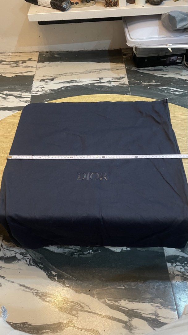 Authentic dior dustbag big size (Category: Luxury Apparel) located in Cavite. Submitted by ohmie23 (Listing ID 1468687014, Image 2). Description: Authentic dior dustbag big size.