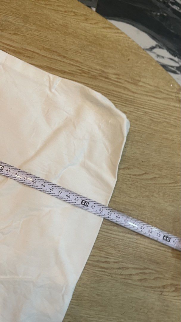 Authentic dior dustbag big size (Category: Luxury Apparel) located in Cavite. Submitted by ohmie23 (Listing ID 1468687098, Image 1). Description: Authentic dior dustbag big size.
