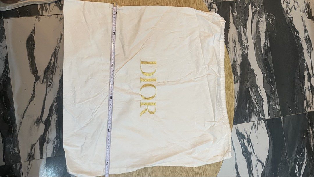 Authentic dior dustbag big size (Category: Luxury Apparel) located in Cavite. Submitted by ohmie23 (Listing ID 1468687098, Image 2). Description: Authentic dior dustbag big size.