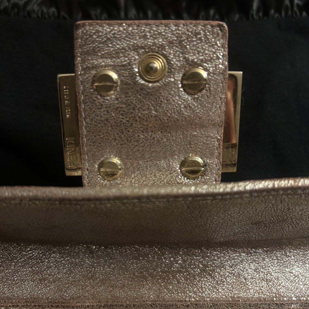 Authentic Fendi Wallet (Category: Luxury Bags & Wallets) located in Quezon City. Submitted by rouge45 (Listing ID 1468518240, Image 2). Description: Rare fendi wallet Expect signs of usage and rubs Lp posted. Originally from 7k .