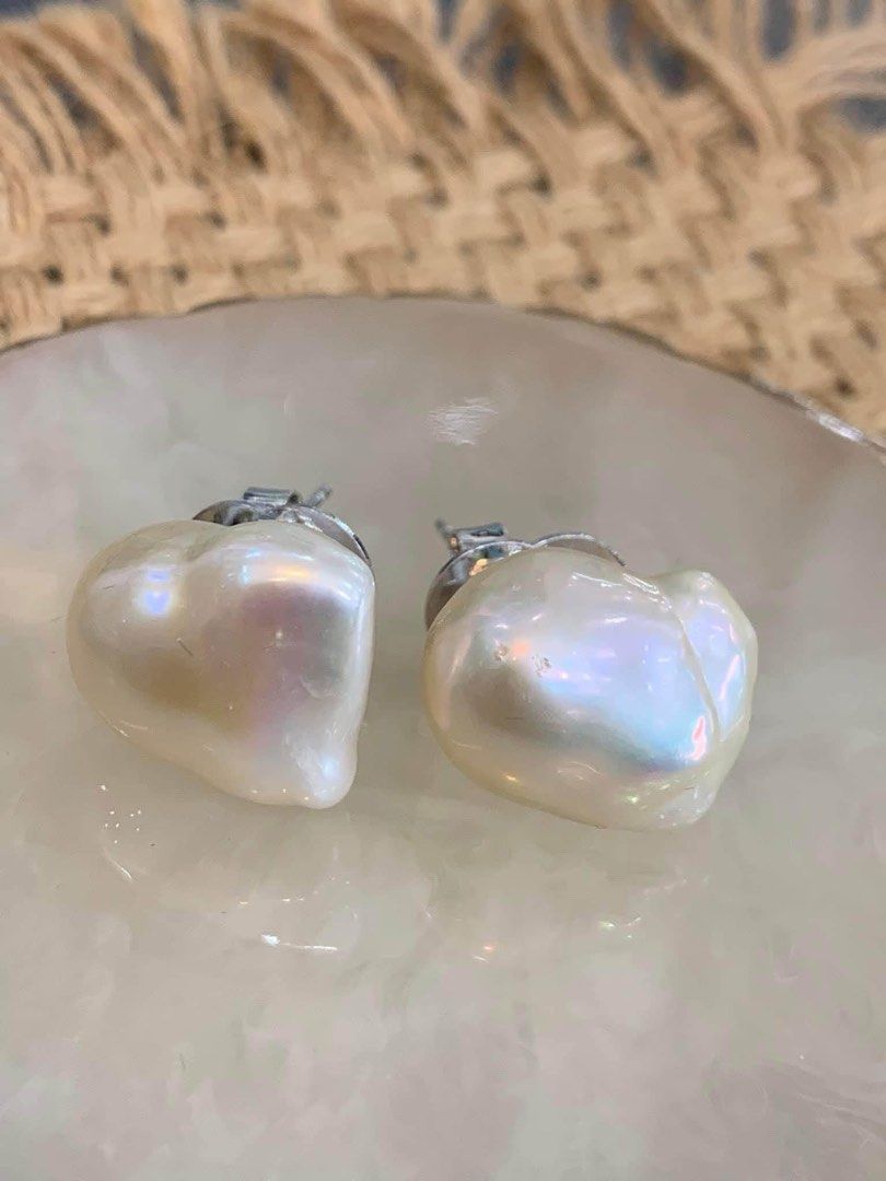 Authentic Freshwater Baroque Pearl Stud Earrings (Category: Earrings) located in Manila. Submitted by perlasdepalawan (Listing ID 1468582097, Image 2). Description: 100% REAL FRESHWATER PEARL ✔️ 100% Real/Authentic Freshwater Pearl 💯 ✔️ High Quality Pearl ✔️ Philippines Pearl 🇵🇭 ✔️ made in Palawan, Philippines 🇵🇭 Like and Follow us on FB & IG for more ✨ FB: perlasdepalawanofficial IG: perlasdepalawan.