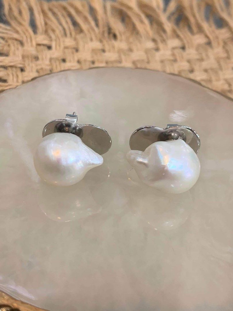 Authentic Freshwater Baroque Pearl Stud Earrings (Category: Earrings) located in Manila. Submitted by perlasdepalawan (Listing ID 1468582097, Image 3). Description: 100% REAL FRESHWATER PEARL ✔️ 100% Real/Authentic Freshwater Pearl 💯 ✔️ High Quality Pearl ✔️ Philippines Pearl 🇵🇭 ✔️ made in Palawan, Philippines 🇵🇭 Like and Follow us on FB & IG for more ✨ FB: perlasdepalawanofficial IG: perlasdepalawan.