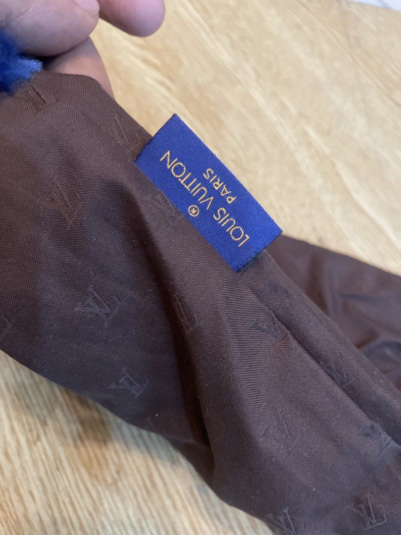 Authentic lv dust bag (Category: Luxury Apparel) located in Cavite. Submitted by ohmie23 (Listing ID 1468685709, Image 1). Description: Authentic lv dust bag.