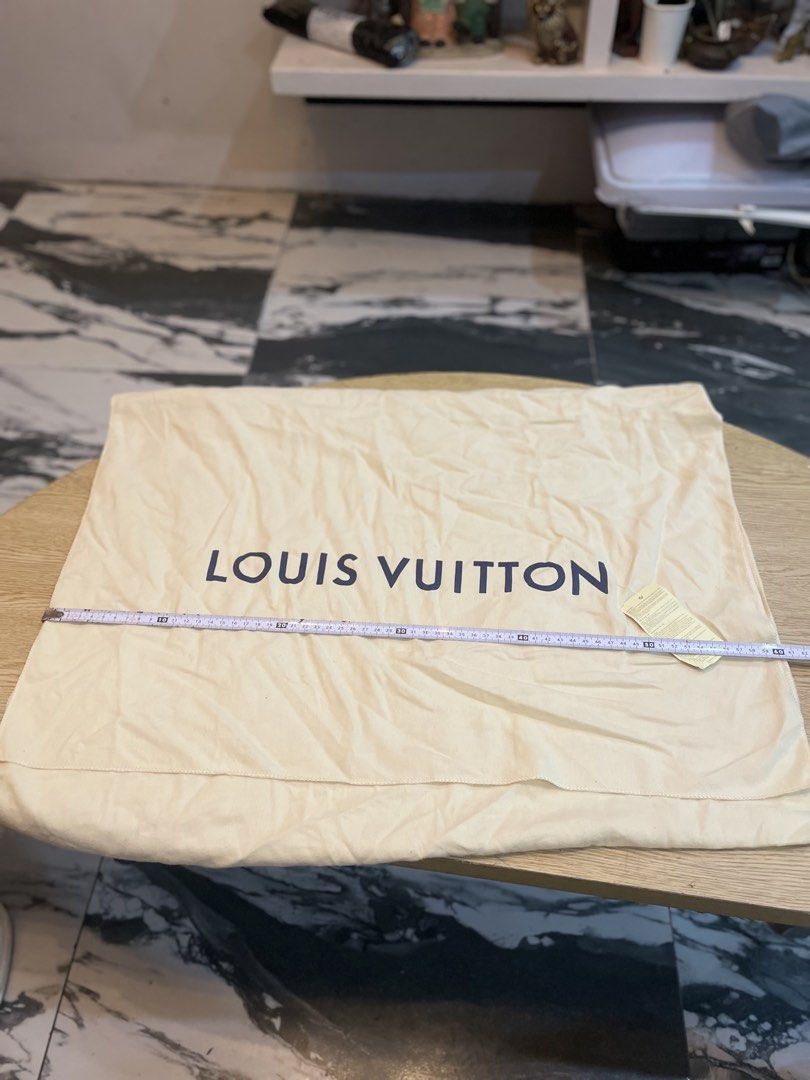 Authentic lv dustbag big size (Category: Luxury Apparel) located in Cavite. Submitted by ohmie23 (Listing ID 1468686592, Image 2). Description: Authentic lv dustbag big size.