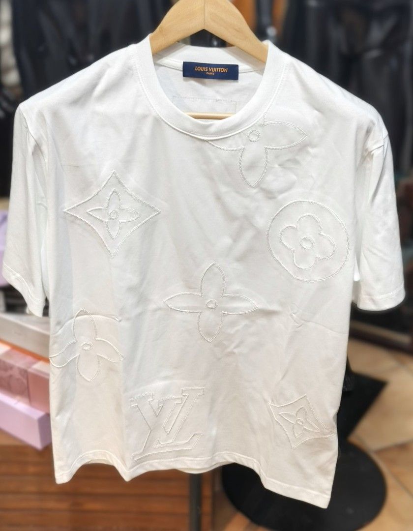 Authentic LV T-shirt With Paperbag (Category: Shirts) located in La Trinidad. Submitted by designerluxeshop (Listing ID 1468620972, Image 1). Description: Previously owned Louis Vuitton t-shirt with paperbag size medium, 💯% original, in good condition, shipping is free, message us if interested, delivery is ready onhand.