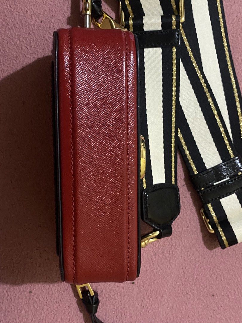 Authentic Marc Jacobs Snapshot-style crossbody bag (Category: Cross-body Bags) located in Quezon City. Submitted by luckyg4l (Listing ID 1468686889, Image 3). Description: negotiable authentic bought in japan.