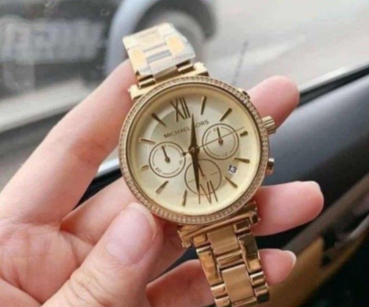 💯Authentic MK Watch for Women 🇺🇲🇺🇸 (Category: Men's Watches) located in Manila. Submitted by miunicahija06 (Listing ID 1468609184, Image 2). Description: Buy with confidence!!!🌞 🇺🇸💯authentic from US 🇺🇸 ✔️complete inclusions ✔️with warranty ✔️pawnable watch ✔️can bring to any watch center for authenticity check ⌚Money back if proven fake⌚ 🌤️RESELLERS ARE WELCOME🙋 DISCLAIMER: miunicahija06 is not affiliated with any of the brands poste