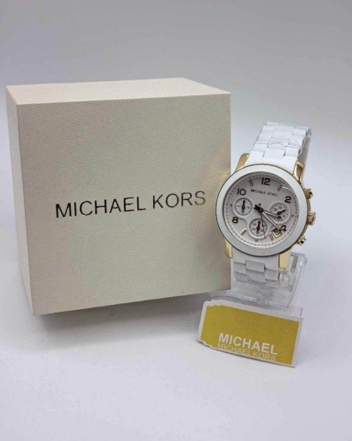 💯Authentic MK Watch for Women 🇺🇲🇺🇸 (Category: Women's Watches) located in Manila. Submitted by miunicahija06 (Listing ID 1468609811, Image 1). Description: Buy with confidence!!!🌞 🇺🇸💯authentic from US 🇺🇸 ✔️complete inclusions ✔️with warranty ✔️pawnable watch ✔️can bring to any watch center for authenticity check ⌚Money back if proven fake⌚ 🌤️RESELLERS ARE WELCOME🙋 DISCLAIMER: miunicahija06 is not affiliated with any of the brands pos
