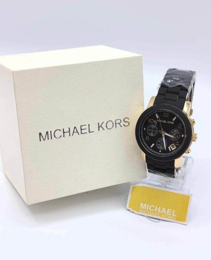 💯Authentic MK Watch for Women 🇺🇲🇺🇸 (Category: Women's Watches) located in Manila. Submitted by miunicahija06 (Listing ID 1468609811, Image 2). Description: Buy with confidence!!!🌞 🇺🇸💯authentic from US 🇺🇸 ✔️complete inclusions ✔️with warranty ✔️pawnable watch ✔️can bring to any watch center for authenticity check ⌚Money back if proven fake⌚ 🌤️RESELLERS ARE WELCOME🙋 DISCLAIMER: miunicahija06 is not affiliated with any of the brands pos