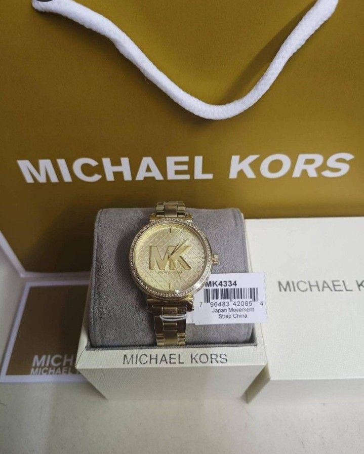 💯Authentic MK Watch for Women 🇺🇲🇺🇸 (Category: Women's Watches) located in Manila. Submitted by miunicahija06 (Listing ID 1468610169, Image 1). Description: Buy with confidence!!!🌞 🇺🇸💯authentic from US 🇺🇸 ✔️complete inclusions ✔️with warranty ✔️pawnable watch ✔️can bring to any watch center for authenticity check ⌚Money back if proven fake⌚ 🌤️RESELLERS ARE WELCOME🙋 DISCLAIMER: miunicahija06 is not affiliated with any of the brands pos