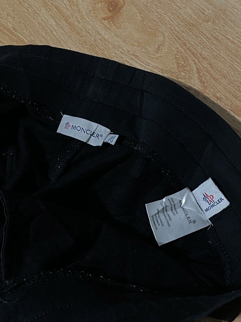 Authentic Moncler Track Sweatshorts (Category: Luxury Apparel) located in Manila. Submitted by claii_collection (Listing ID 1468531444, Image 3). Description: Authentic Moncler Track Sweatshorts - 38x22 - Excellent Condition (Moncler Buttons and Code) - Complete tags and washtags .