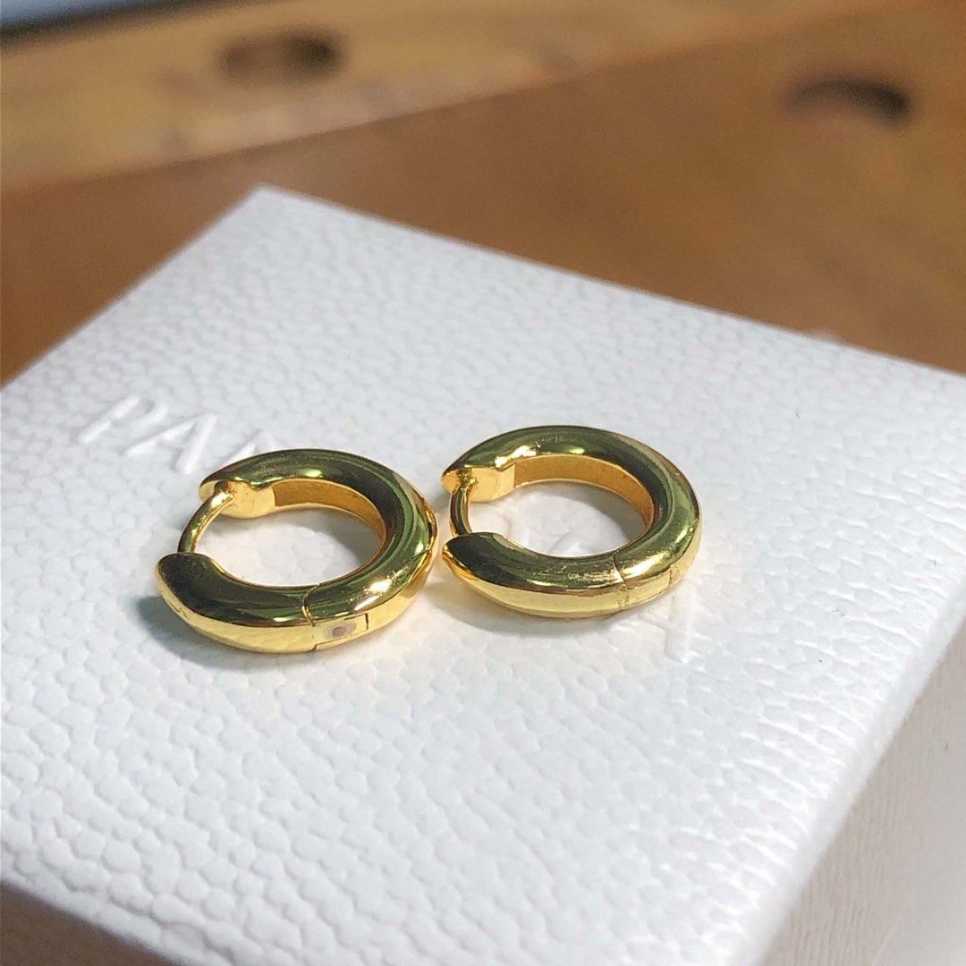 Authentic Pandora Gold Essence Round Hoop Earrings (Category: Earrings) located in Manila. Submitted by daintyjewels (Listing ID 1468701074, Image 1). Description: .