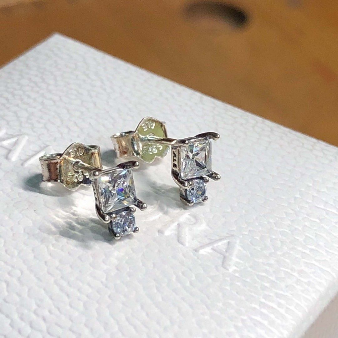 Authentic Pandora Sparkling Round & Square Stud Earrings (Category: Earrings) located in Manila. Submitted by daintyjewels (Listing ID 1468674887, Image 1). Description: .