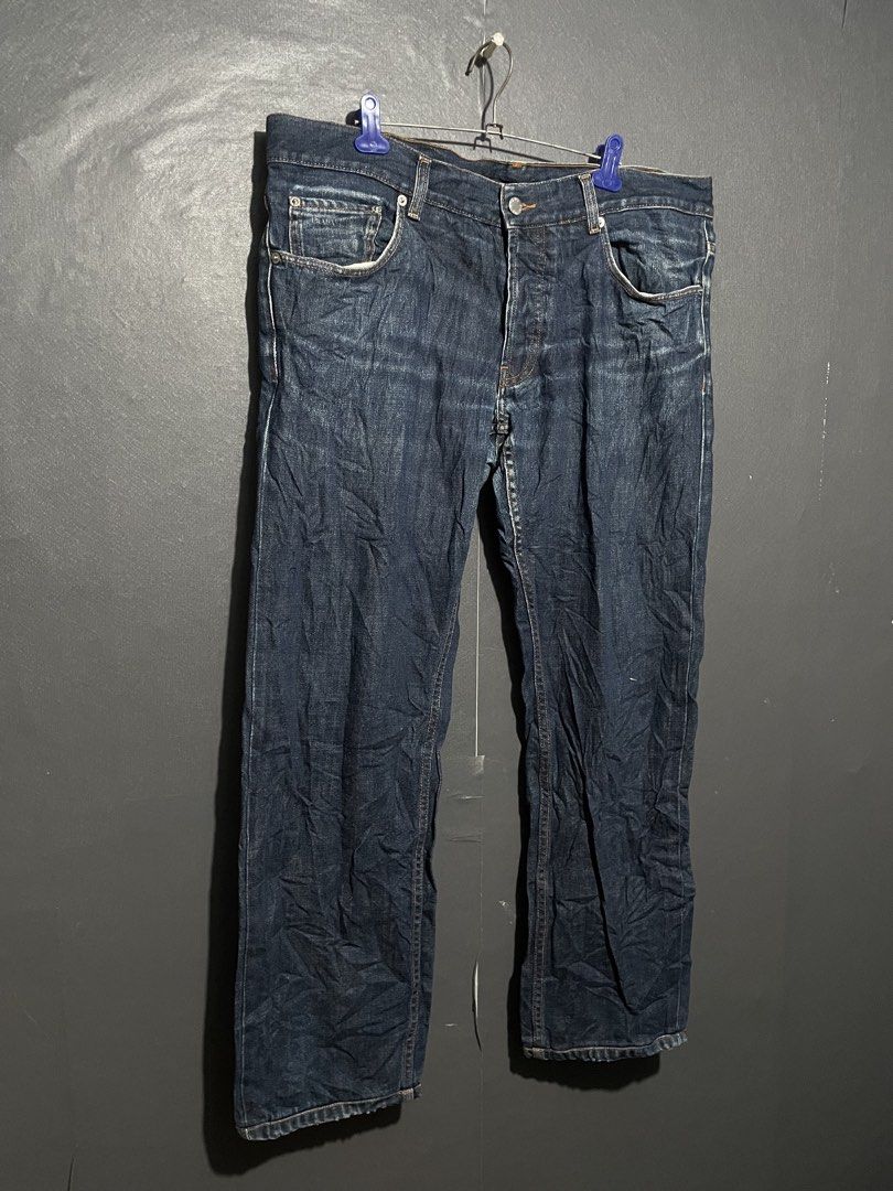 Authentic Prada Pocket Logo Denim Jeans (Category: Luxury Apparel) located in Manila. Submitted by claii_collection (Listing ID 1468533256, Image 1). Description: Prada Pocket Logo Denim Jeans - 36x40 - Excellent Condition - Complete tags and washtags - Authentic/Legit .