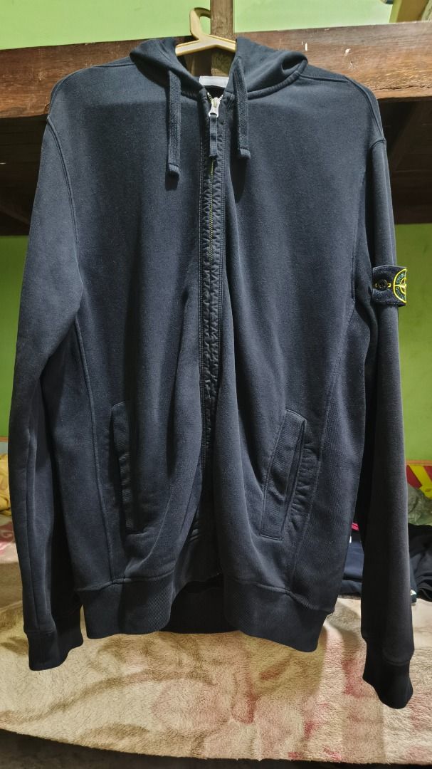 Authentic Stone Island Hoodie (Category: Luxury Apparel) located in Caloocan City. Submitted by thrift_g2 (Listing ID 1468678744, Image 1). Description: Authentic Stone Island dimes: 24 x 29 Color Rate 9.5/10 No issue .