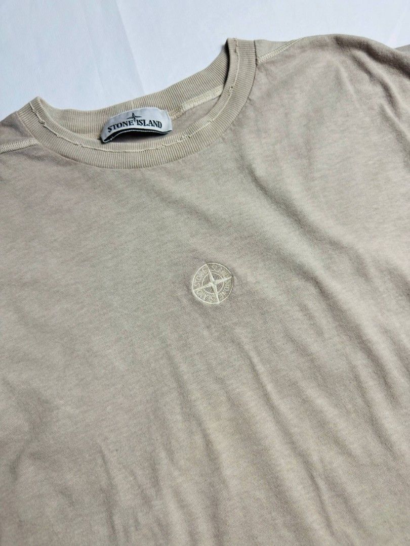 Authentic Stone island tshirt (Category: Activewear) located in Cavite. Submitted by goinguppp (Listing ID 1468562486, Image 3). Description: stone island tshirt size large 22x27.