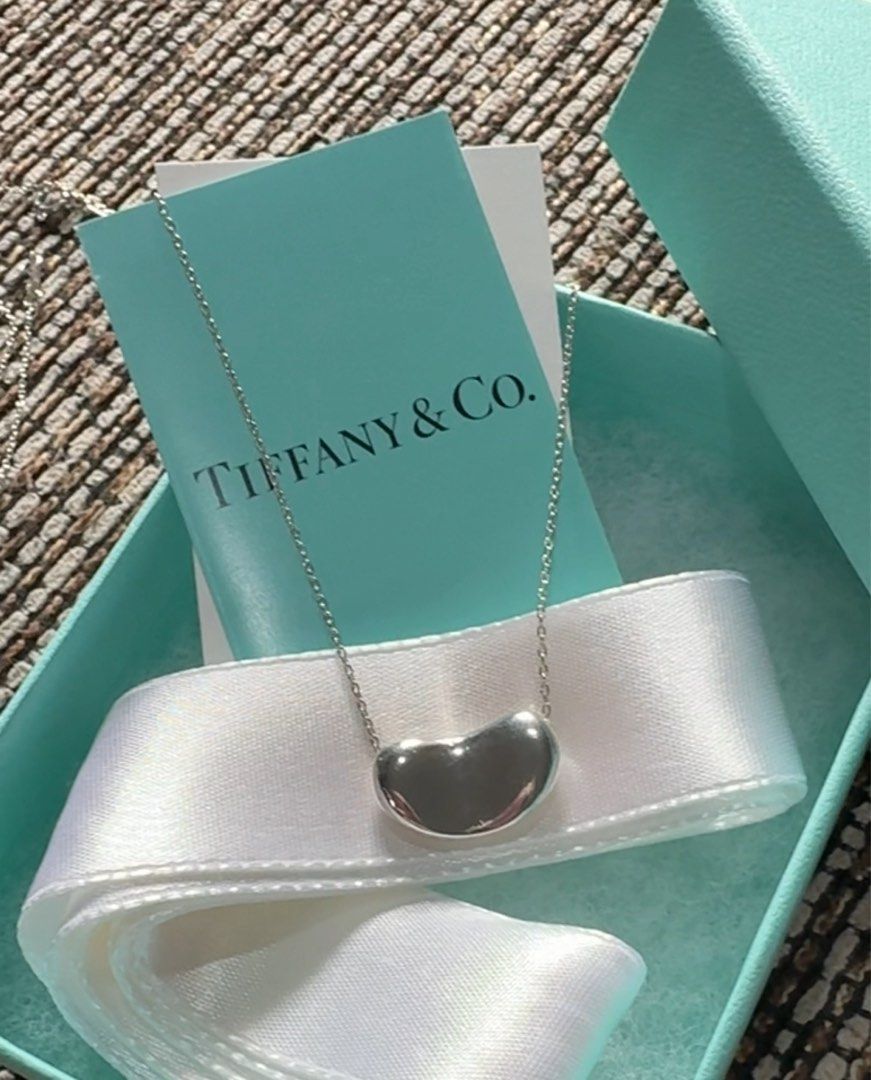 Authentic Tiffany & Co. Large Bean necklace (Category: Necklaces) located in Caloocan City. Submitted by jsa_kawaii (Listing ID 1468501829, Image 1). Description: Authentic Tiffany & Co. Large Bean necklace Silver 925 18” chain Excellent condition 10880 + SF .
