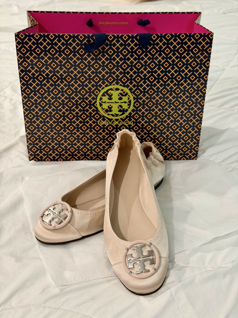 AUTHENTIC TORY BURCH CLAIRE BALLET FLATS (Category: Sneakers & Footwear) located in Cabadbaran. Submitted by kayelauro (Listing ID 1468683807, Image 2). Description: ✨ AUTHENTIC TORY BURCH CLAIRE BALLET FLATS ✨ Letting go of this gorgeous pair because it runs too big for me! 😭 Brand new condition, never worn. 💖 Model: Tory Burch Claire Ballet Flat (Satin/Textile Edition) 💖 Color: Light Pink / Nude with Gold-Tone Medallion 💖 Size: US 8 (Fits a
