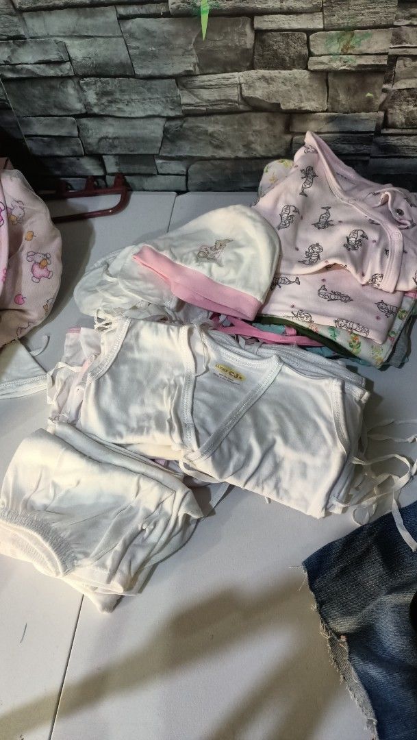 Baby Clothes Bundle White Pink Tops Bottoms Caps (Category: Babies & Kids Fashion) located in Antipolo. Submitted by reahespiritu (Listing ID 1468653057, Image 1). Description: - Adorable baby clothes bundle ideal for newborns and infants - Made from ultra-soft, breathable 100% cotton for everyday comfort - Includes white tie-side tops, matching bottoms, and cute pink printed sets - Comes with cozy beanies to keep your little one warm - Great val