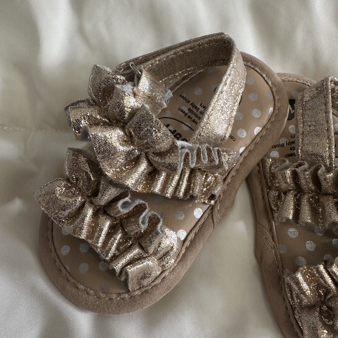 Baby Gold Ruffle Sandals Size 11 (Category: Babies & Kids Fashion) located in Kawit. Submitted by wevibevintage (Listing ID 1468523967, Image 2). Description: .