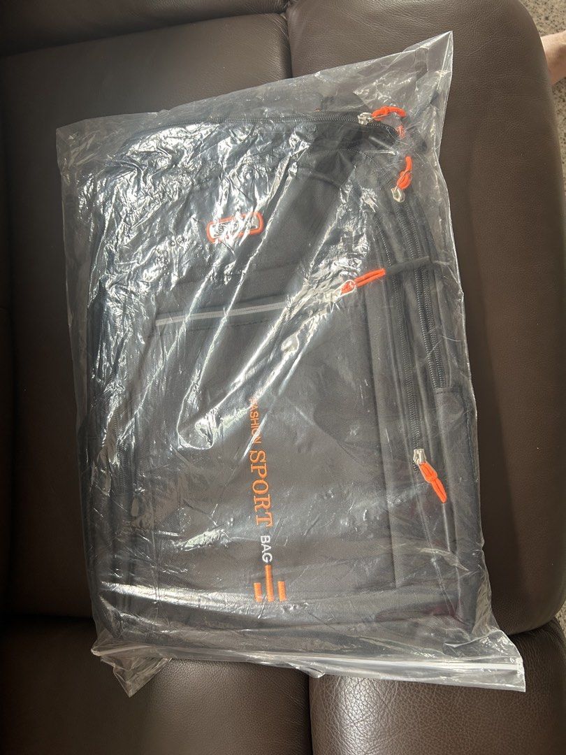 Back pack (Category: Backpacks) located in Singapore. Submitted by steadytrooper (Listing ID 1468511692, Image 1). Description: Fast sale. Brand new backpack .