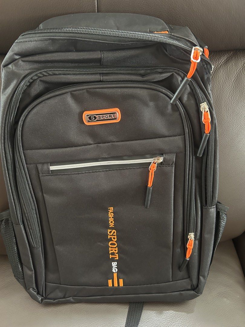 Back pack (Category: Backpacks) located in Singapore. Submitted by steadytrooper (Listing ID 1468511692, Image 2). Description: Fast sale. Brand new backpack .
