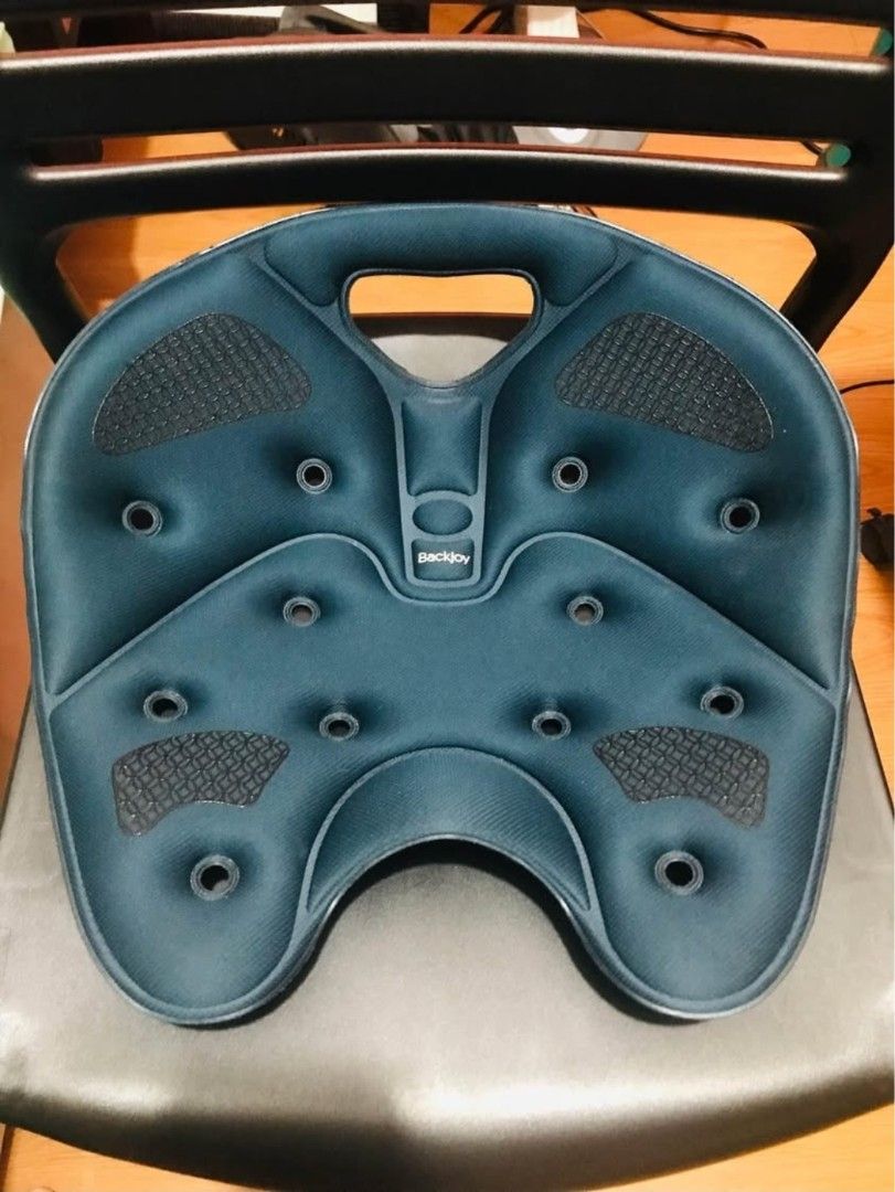 Backjoy Core Traction (Category: Rehabilitative Devices) located in Paranaque City. Submitted by olracs_corner (Listing ID 1468667695, Image 1). Description: .