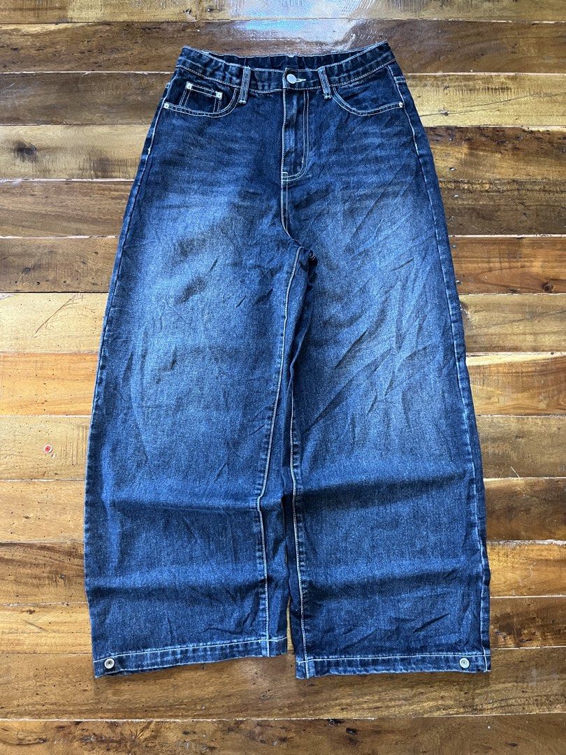 Baggy dark blue pants (Category: Jeans) located in Manila. Submitted by cjzgarments_ (Listing ID 1468523297, Image 1). Description: W-30 L-41 Thigh-14 Hem-13.