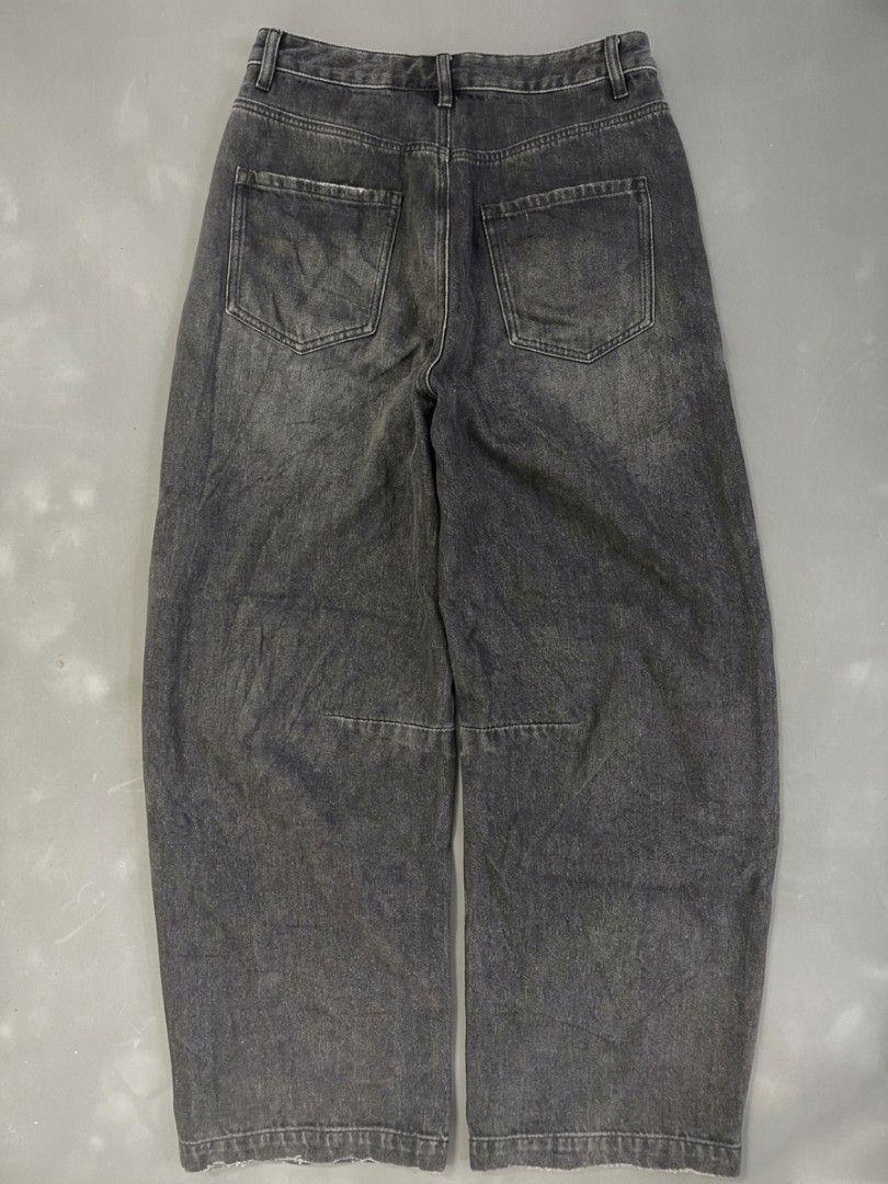 Baggy pants (Category: Jeans) located in Tayug. Submitted by leift (Listing ID 1468551695, Image 2). Description: .