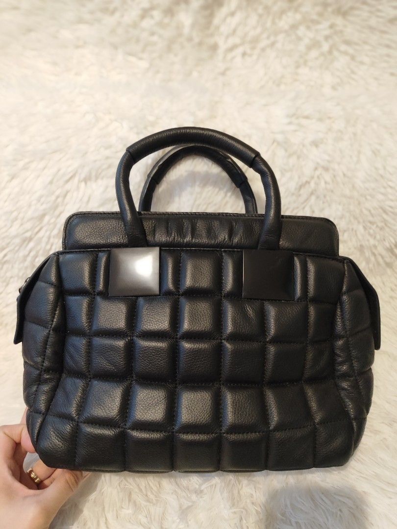 BagsTrulySparkJoy: BUY 1 GET 1 Goo D Sang A Black Bags (Category: Luxury Bags & Wallets) located in Antipolo. Submitted by brainchelle (Listing ID 1429598962, Image 2). Description: FREE SHIPPING! BUY 1 GET 1 For Free! 🥰 Good D Sang A Bags Genuine Leather Both In Excellent Condition 10/10.