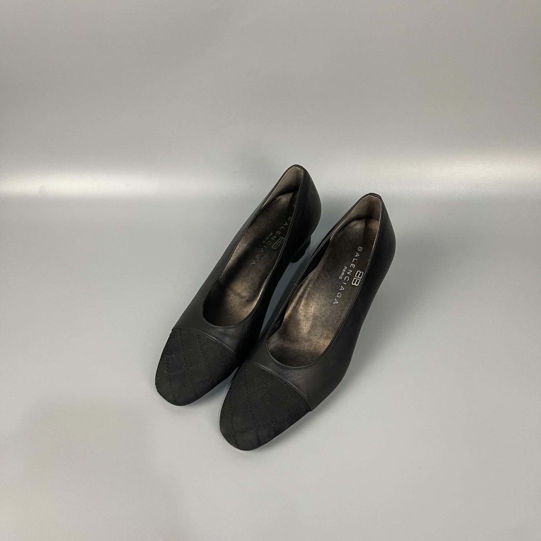 Balenciaga Black Heels (Category: Heels) located in Manila. Submitted by saintconst4ntine (Listing ID 1468500533, Image 1). Description: - Brand: Balenciaga (VERY COMFORTABLE INSIDE W/ A CUSHION TYPE FILLER INSIDE THE TOE PART) - Size: EU 36 (stamped on sole) - Details: Branded insoles marked with Balenciaga Paris.