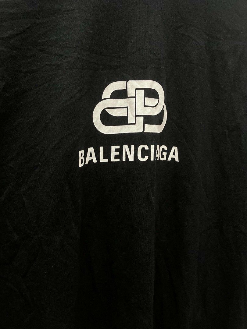 Balenciaga 'Interlocking' Shirt (Category: Tshirts & Polo Shirts ) located in Manila. Submitted by soflyapparel77 (Listing ID 1468534579, Image 2). Description: Authentic dm for more details.