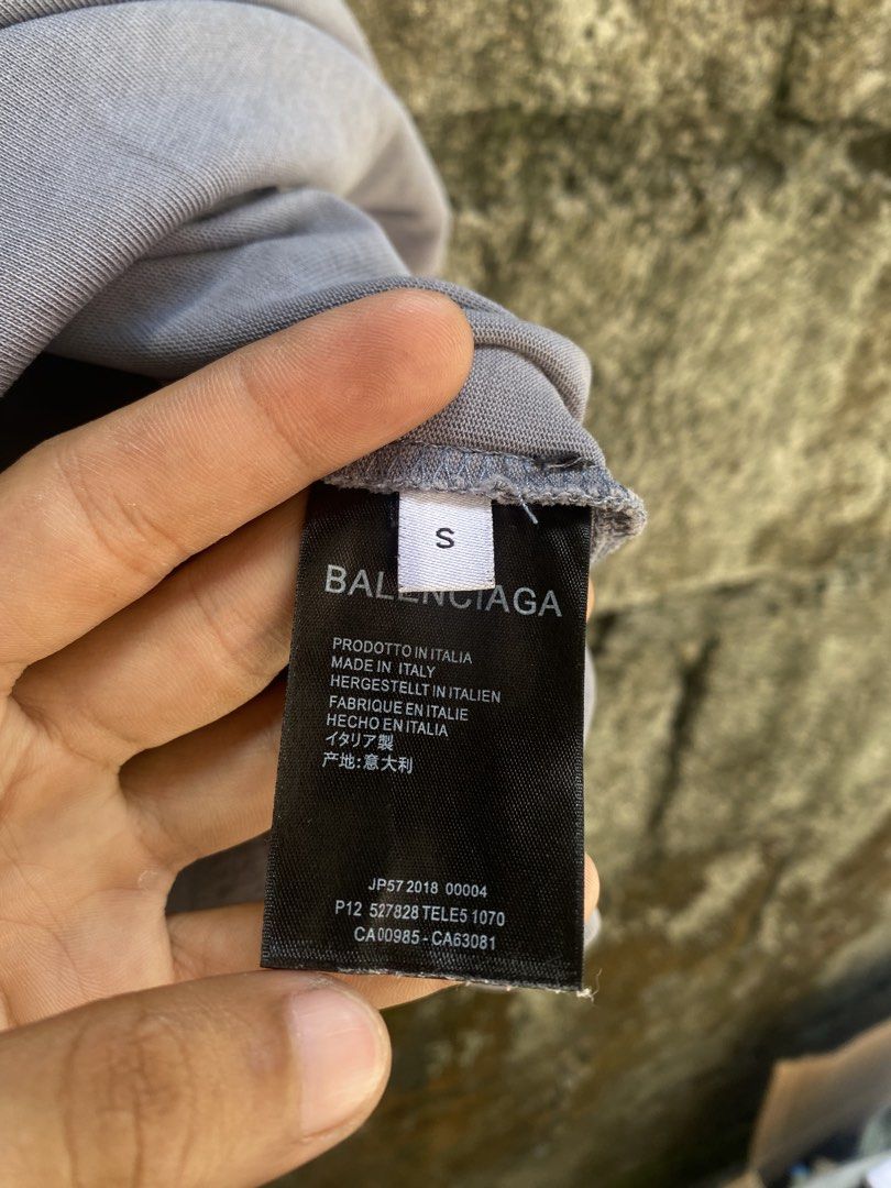Balenciaga shirt (Category: Activewear) located in Roxas, Mindoro Oriental. Submitted by akfinds (Listing ID 1468645020, Image 3). Description: .