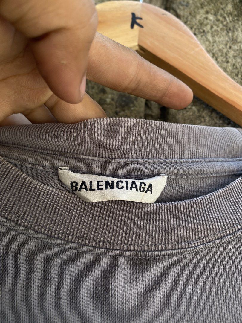 Balenciaga shirt (Category: Activewear) located in Roxas, Mindoro Oriental. Submitted by akfinds (Listing ID 1468645020, Image 2). Description: .